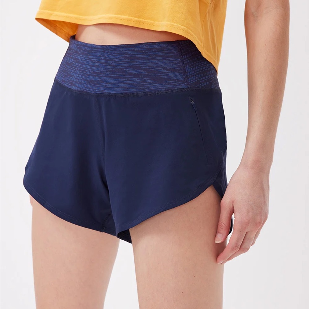 Outdoor Voices Hudson 4” shorts in navy - size M